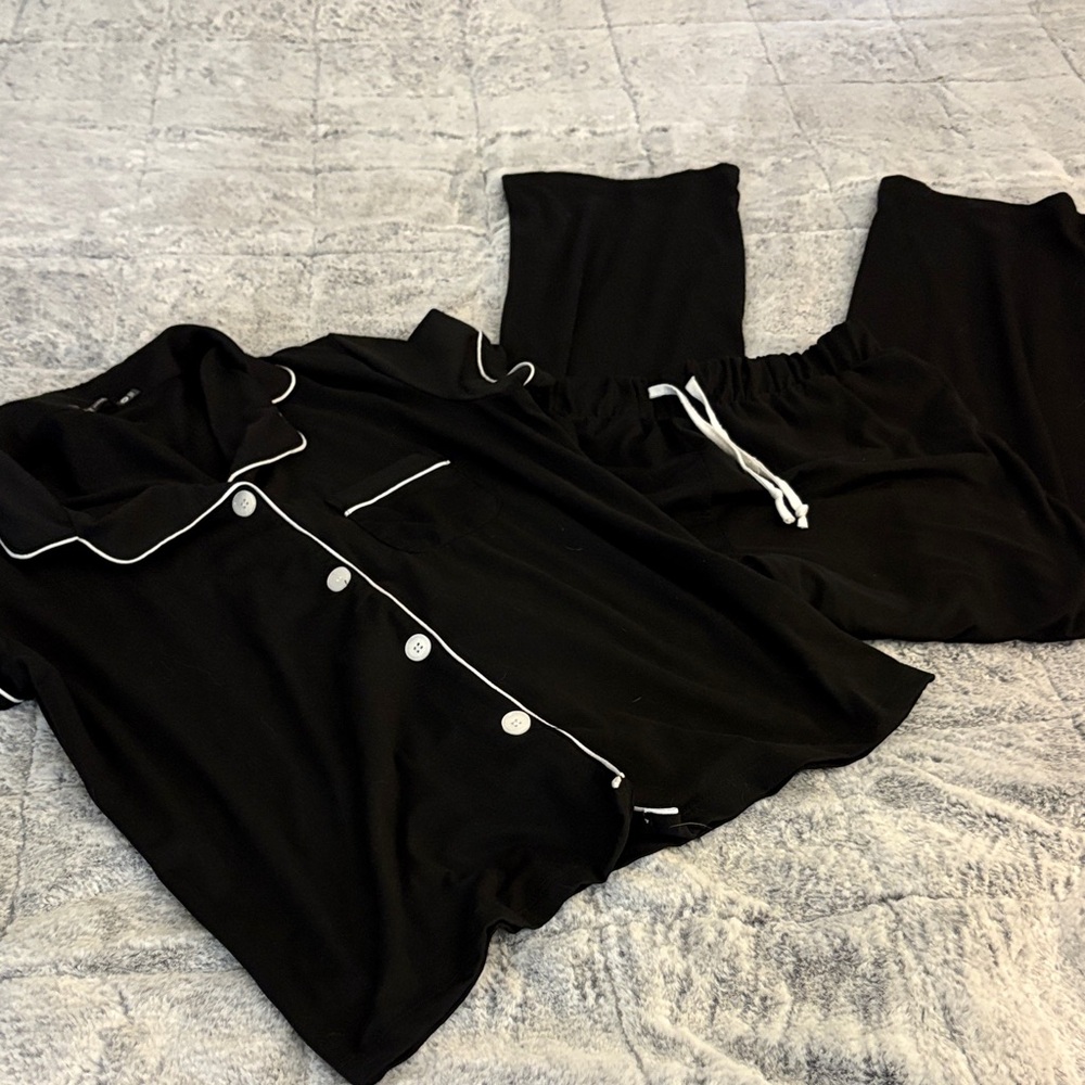Classic Black Pajama Set with White Piping-M - Picture 9 of 13